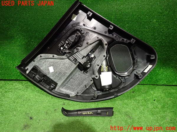 2UPJ-9235191294]ジープ・レネゲード(BV13PM)右後ドア内張り 中古_2