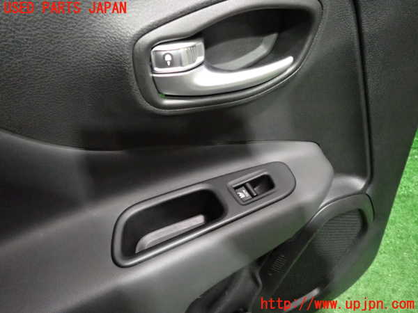 2UPJ-9235191324]ジープ・レネゲード(BV13PM)左後ドア内張り 中古_3