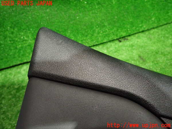 2UPJ-9235191324]ジープ・レネゲード(BV13PM)左後ドア内張り 中古_4