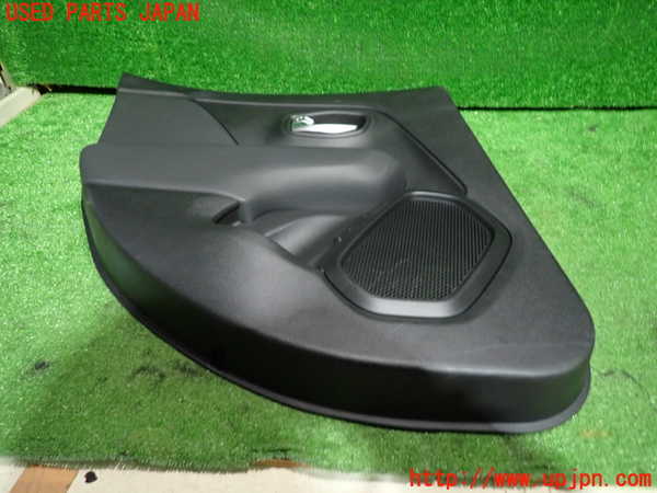 2UPJ-9235191324]ジープ・レネゲード(BV13PM)左後ドア内張り 中古_5