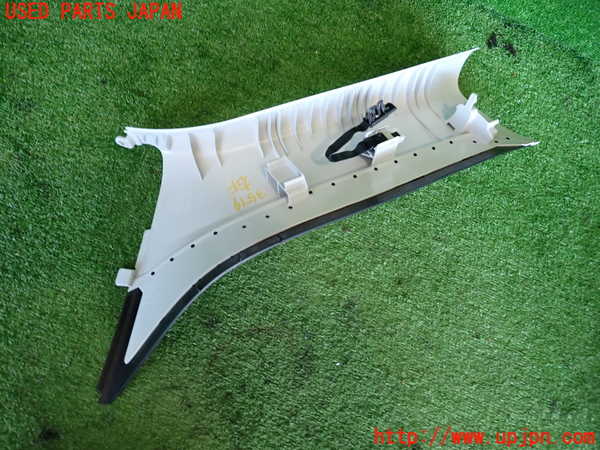 2UPJ-9235197655]ジープ・レネゲード(BV13PM)右フロントピラートリム 中古_2