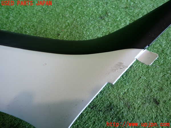 2UPJ-9235197660]ジープ・レネゲード(BV13PM)左フロントピラートリム 中古_3