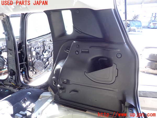 2UPJ-9235197675]ジープ・レネゲード(BV13PM)右リアピラートリム 中古_2