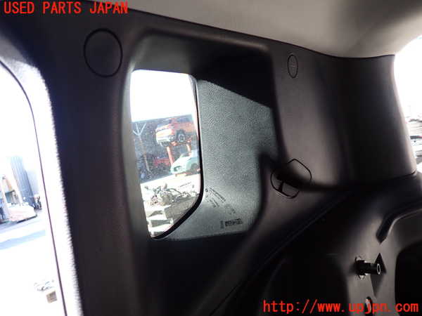 2UPJ-9235197675]ジープ・レネゲード(BV13PM)右リアピラートリム 中古_3