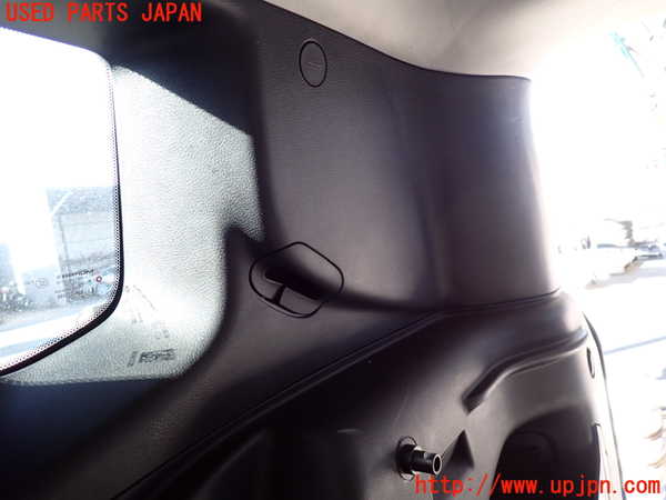 2UPJ-9235197675]ジープ・レネゲード(BV13PM)右リアピラートリム 中古_4