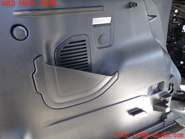 2UPJ-9235197680]ジープ・レネゲード(BV13PM)左リアピラートリム 中古_5