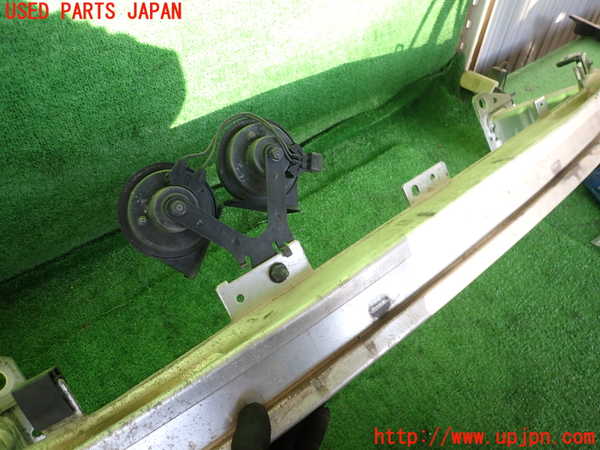 2UPJ-9235211014]ルノー・メガーヌ R.S.(ルノー・スポール)(DZF4R)フロントバンパーホースメント 中古_4