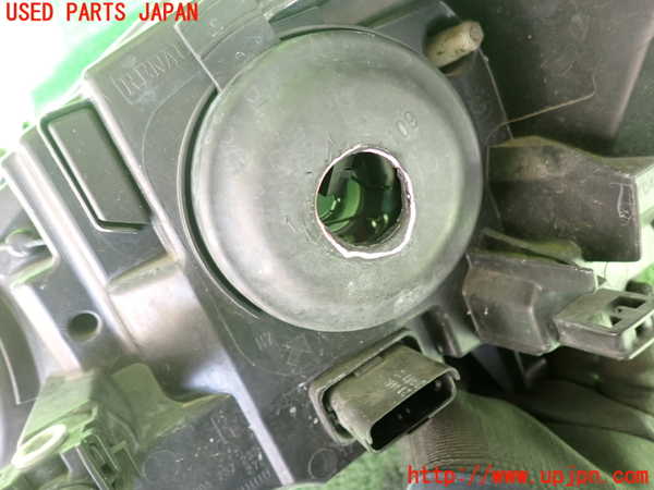 2UPJ-9235211130]ルノー・メガーヌ R.S.(ルノー・スポール)(DZF4R)右ヘッドライト ハロゲン 中古_4