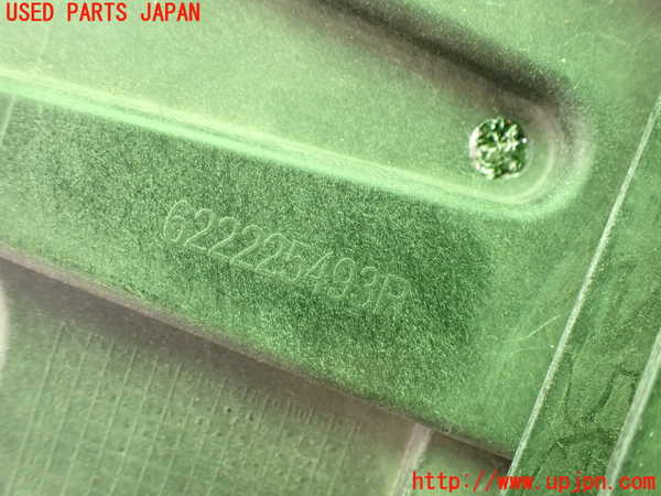 2UPJ-9235211140]ルノー・メガーヌ R.S.(ルノー・スポール)(DZF4R)右ヘッドライトリム 中古_3