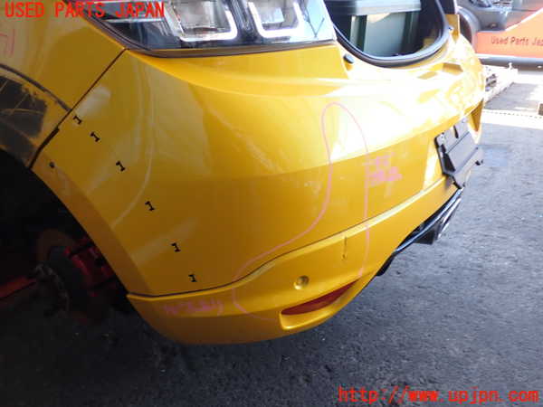 2UPJ-9235211610]ルノー・メガーヌ R.S.(ルノー・スポール)(DZF4R)リアバンパー 中古_2