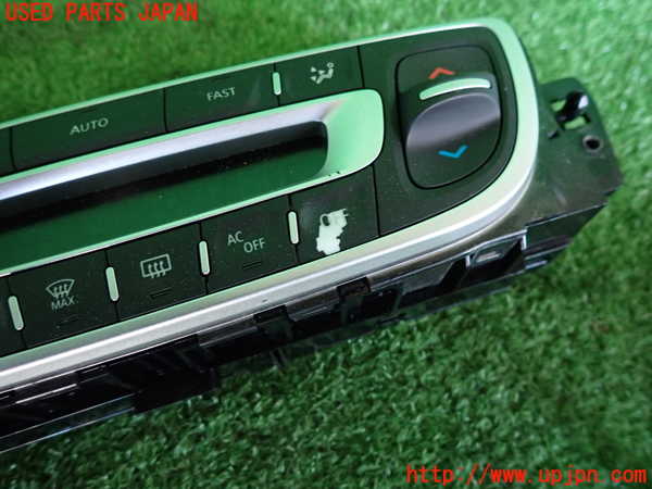 2UPJ-9235216066]ルノー・メガーヌ R.S.(ルノー・スポール)(DZF4R)エアコンスイッチ1 中古_2