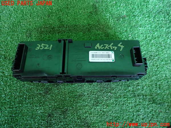 2UPJ-9235216066]ルノー・メガーヌ R.S.(ルノー・スポール)(DZF4R)エアコンスイッチ1 中古_3