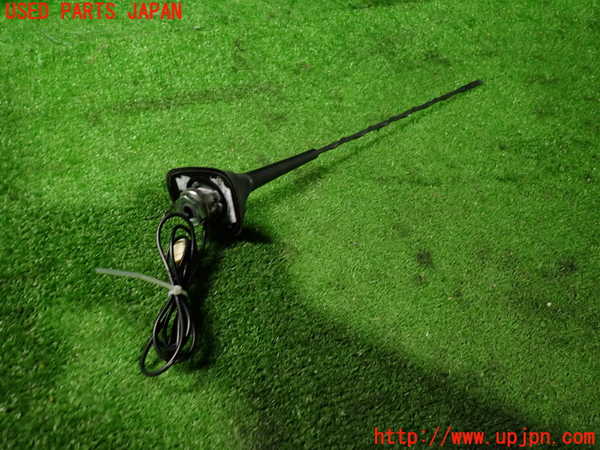 2UPJ-9235216550]ルノー・メガーヌ R.S.(ルノー・スポール)(DZF4R)アンテナ 中古_2