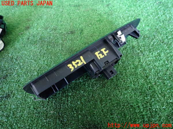 2UPJ-9235216245]ルノー・メガーヌ R.S.(ルノー・スポール)(DZF4R)左前パワーウィンドウスイッチ 中古_2