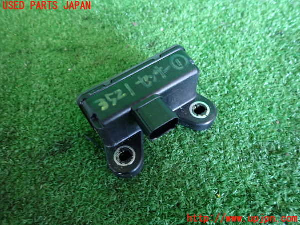 2UPJ-9235216381]ルノー・メガーヌ R.S.(ルノー・スポール)(DZF4R)センサー1 中古_2