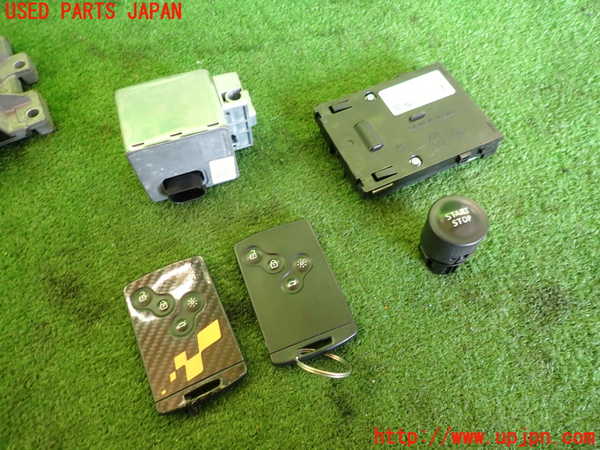 2UPJ-9235216110]ルノー・メガーヌ R.S.(ルノー・スポール)(DZF4R)エンジンコンピューター 中古_3