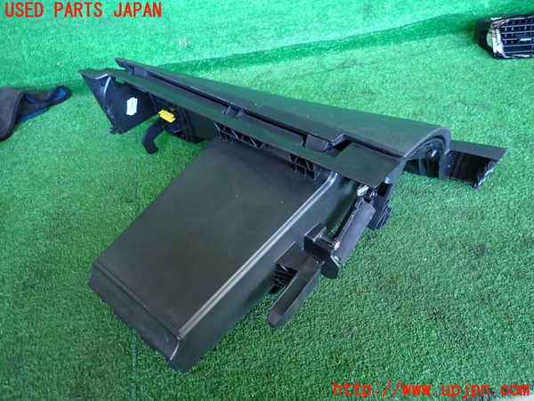 2UPJ-9235217516]ルノー・メガーヌ R.S.(ルノー・スポール)(DZF4R)グローブボックス1 中古_4