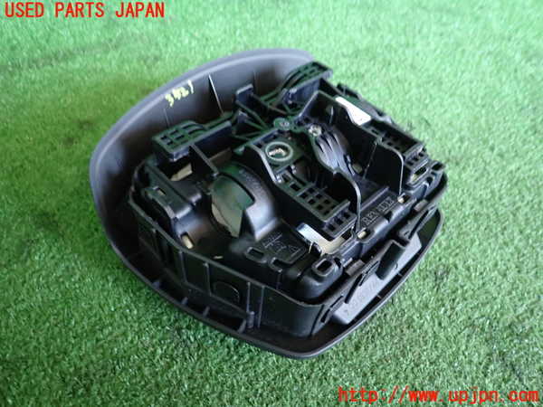 2UPJ-9235217865]ルノー・メガーヌ R.S.(ルノー・スポール)(DZF4R)運転席側エアバッグカバー 中古_2