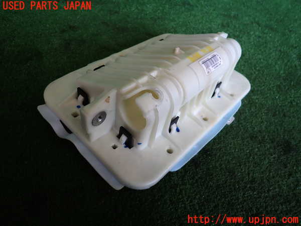 2UPJ-9235217870]ルノー・メガーヌ R.S.(ルノー・スポール)(DZF4R)助手席側エアバッグカバー 中古_2