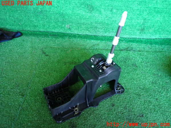 2UPJ-9235217560]ルノー・メガーヌ R.S.(ルノー・スポール)(DZF4R)MTシフトレバー 中古_2