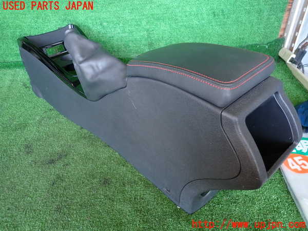 2UPJ-9235217540]ルノー・メガーヌ R.S.(ルノー・スポール)(DZF4R)センターコンソール 中古_2