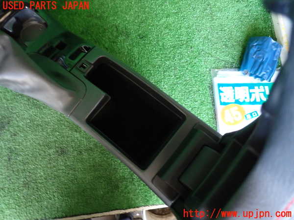 2UPJ-9235217540]ルノー・メガーヌ R.S.(ルノー・スポール)(DZF4R)センターコンソール 中古_4