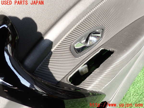 2UPJ-9235211234]ルノー・メガーヌ R.S.(ルノー・スポール)(DZF4R)右前ドア内張り 中古_2