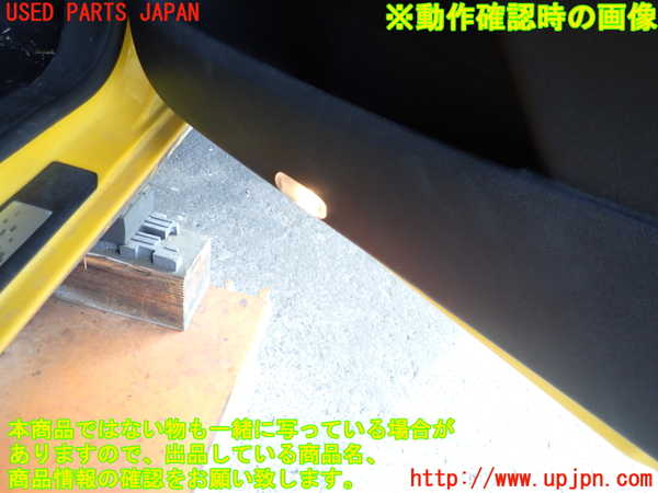 2UPJ-9235211234]ルノー・メガーヌ R.S.(ルノー・スポール)(DZF4R)右前ドア内張り 中古_4