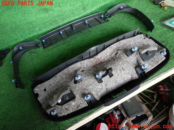 2UPJ-9235211578]ルノー・メガーヌ R.S.(ルノー・スポール)(DZF4R)バックドア内張り 中古_2