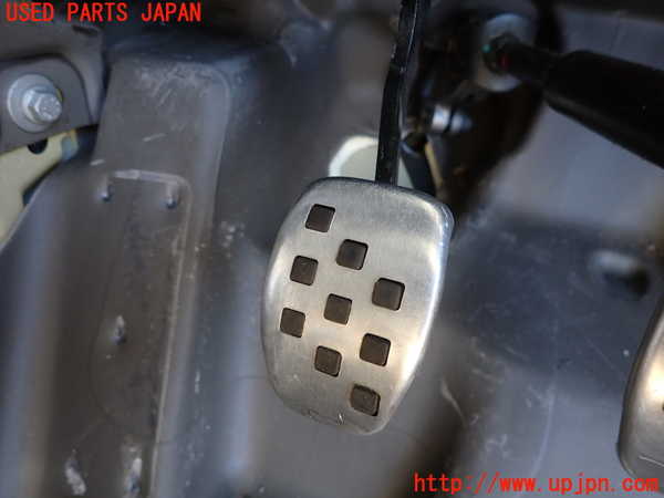 2UPJ-9235217590]ルノー・メガーヌ R.S.(ルノー・スポール)(DZF4R)クラッチペダル 中古_2