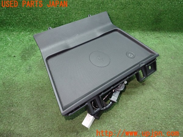 3UPJ=9235220580]CX-5 XD スポーツアピアランス(KF2P)純正 ワイヤレス充電器 ワイヤレスチャージャー KEAG 66CH0 A 中古_2
