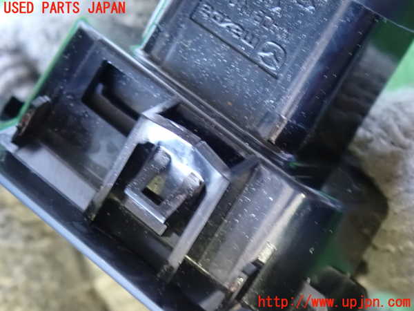 2UPJ-9235226310]CX-5(KF2P)スイッチ5 (バックドア) 中古_2