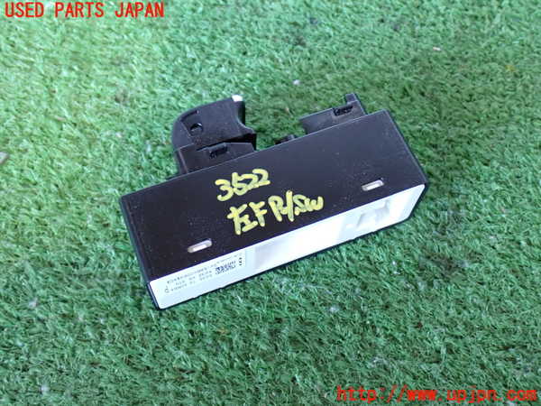2UPJ-9235226245]CX-5(KF2P)左前パワーウィンドウスイッチ 中古_2