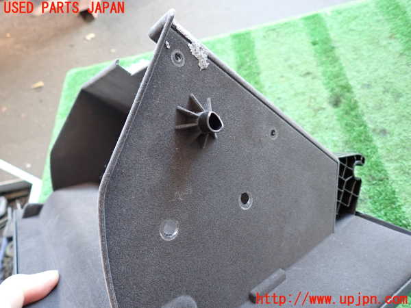 2UPJ-9235227516]CX-5(KF2P)グローブボックス1 中古_4
