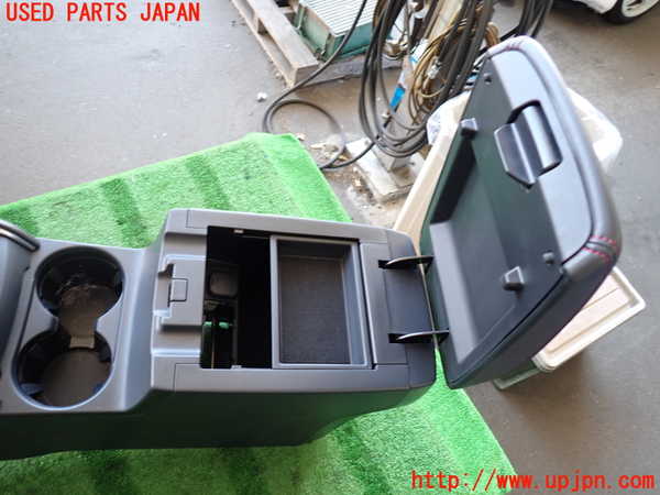 2UPJ-9235227540]CX-5(KF2P)センターコンソール 中古_3