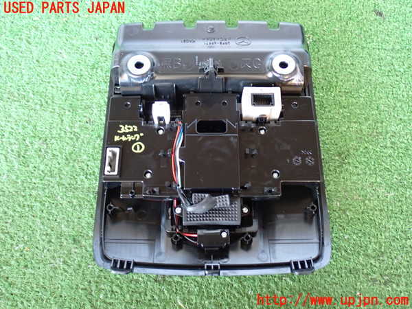 2UPJ-9235226411]CX-5(KF2P)ルームランプ1 (1列目真中) 中古_4