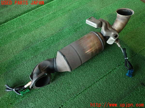 2UPJ-9235232661]プジョー・RCZ(T7R5F02)触媒1 中古_2