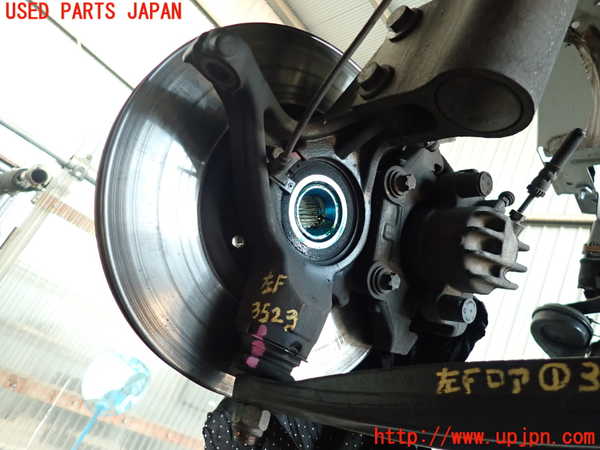 2UPJ-9235234295]プジョー・RCZ(T7R5F02)左フロントナックルハブ 中古_2