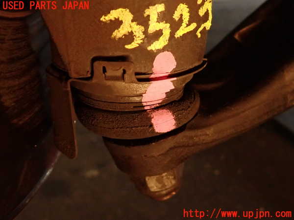 2UPJ-9235234295]プジョー・RCZ(T7R5F02)左フロントナックルハブ 中古_3