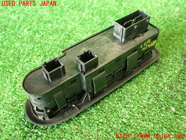 2UPJ-9235236240]プジョー・RCZ(T7R5F02)右パワーウィンドウスイッチ 中古_4