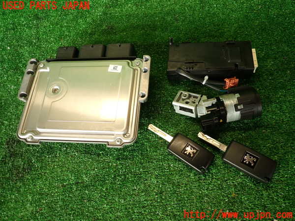 2UPJ-9235236110]プジョー・RCZ(T7R5F02)エンジンコンピューター 中古_2
