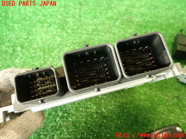 2UPJ-9235236110]プジョー・RCZ(T7R5F02)エンジンコンピューター 中古_3