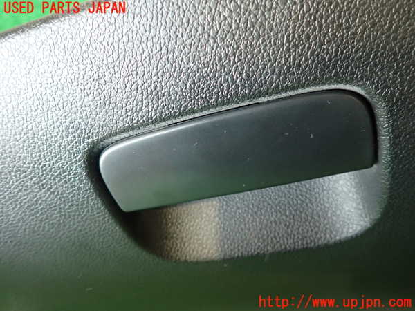 2UPJ-9235237516]プジョー・RCZ(T7R5F02)グローブボックス1 中古_3