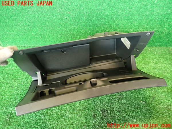 2UPJ-9235237516]プジョー・RCZ(T7R5F02)グローブボックス1 中古_4