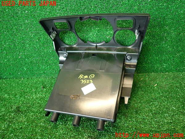 2UPJ-9235237821]プジョー・RCZ(T7R5F02)灰皿1 中古_4