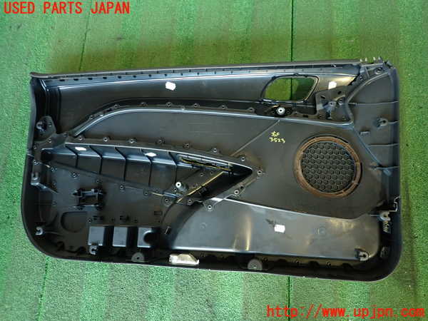 2UPJ-9235231234]プジョー・RCZ(T7R5F02)右ドア内張り 中古_5