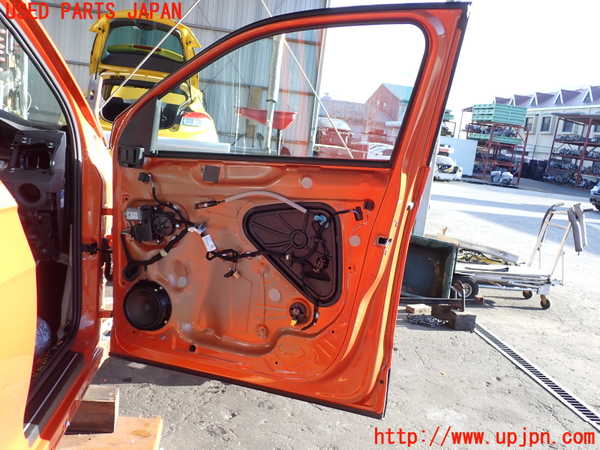 2UPJ-9235241230]VW・T-Cross(ティークロス)(C1DKR)右前ドア 中古(43R-000479 M86)_2