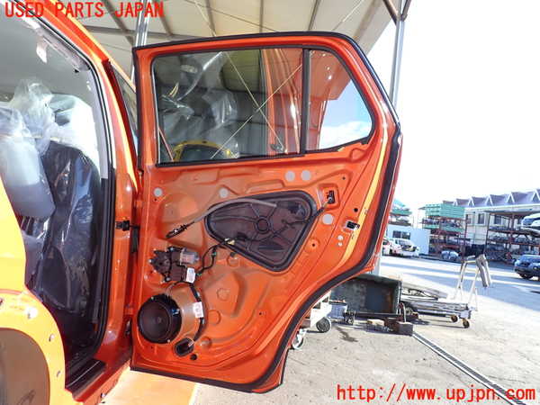 2UPJ-9235241290]VW・T-Cross(ティークロス)(C1DKR)右後ドア 中古(43R-004524 M92)_2