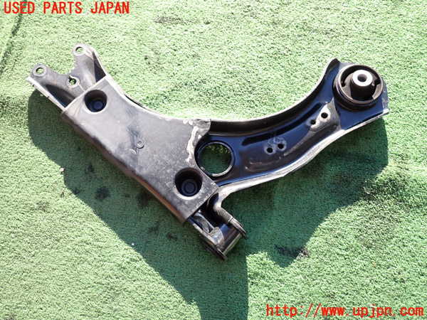 2UPJ-9235245186]VW・T-Cross(ティークロス)(C1DKR)左フロントロアアーム1 中古_2