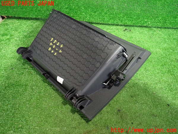 2UPJ-9235247516]VW・T-Cross(ティークロス)(C1DKR)グローブボックス1 中古_3